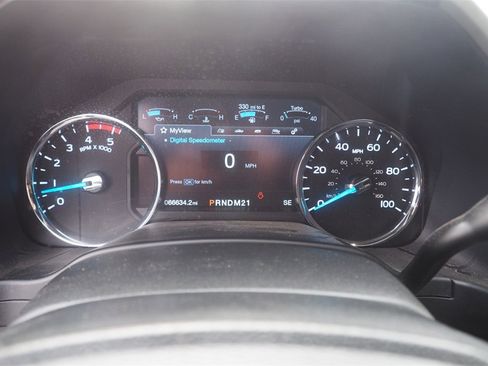 Used 2019 Ford F250 Lariat w/ Lariat Ultimate Package image 11