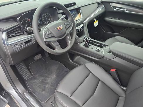 New 2026 Cadillac XT5 Luxury image 21