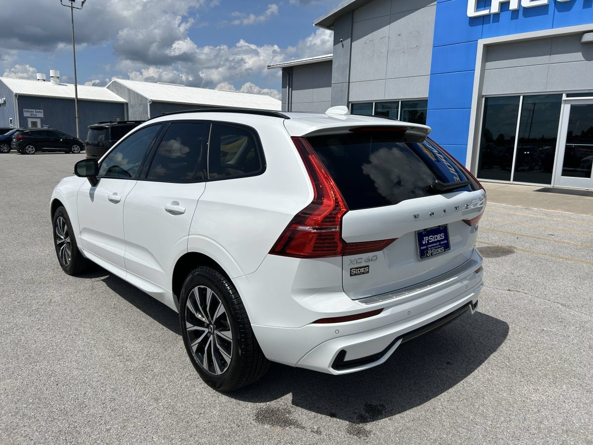 Used 2025 Volvo XC60 B5 Core w/ Protection Package Premier AWD/4WD image 6