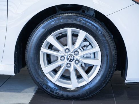 Used 2025 Toyota Camry LE FWD image 14