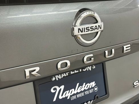 Used 2021 Nissan Rogue SV AWD/4WD image 22