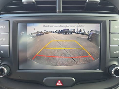 Used 2022 Kia Soul LX w/ Technology Package image 18