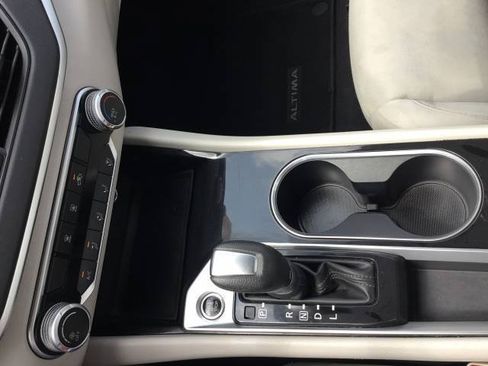 Used 2021 Nissan Altima 2.5 SV FWD image 18