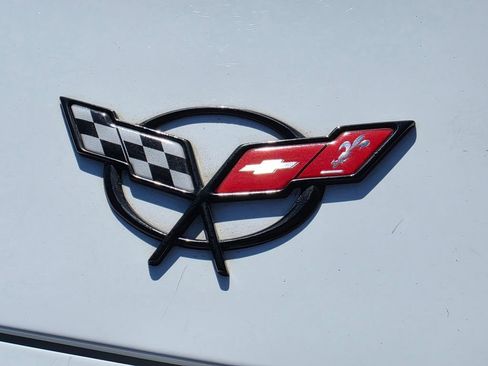 Used 2004 Chevrolet Corvette Coupe w/ Preferred Equipment Group image 8