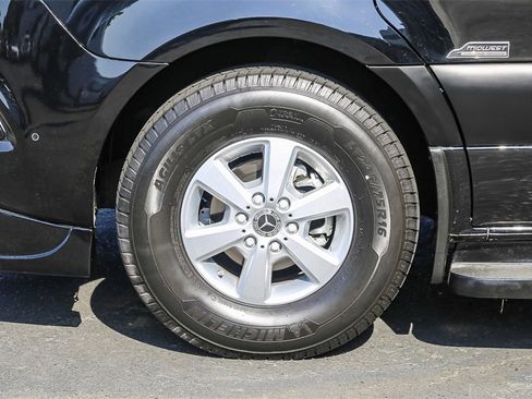 Used 2023 Mercedes-Benz Sprinter 2500 image 13