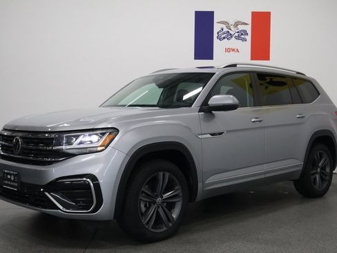 Used 2022 Volkswagen Atlas SEL R-Line image 8