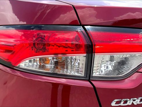 Used 2024 Toyota Corolla LE FWD image 28