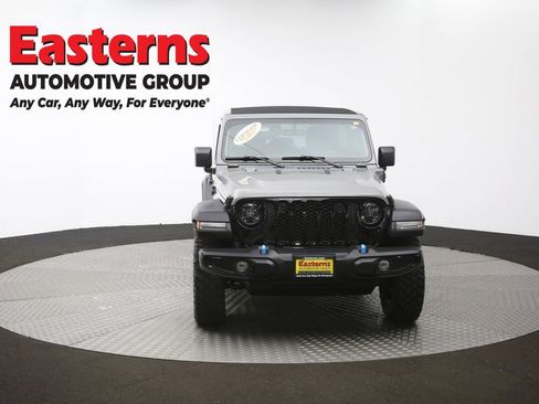 Used 2023 Jeep Wrangler Unlimited w/ Sun & Screen Package image 59