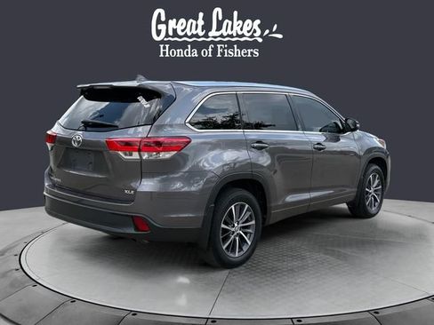 Used 2018 Toyota Highlander XLE FWD image 5