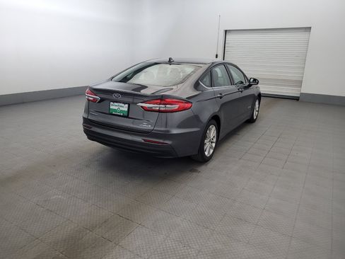 Used 2019 Ford Fusion SE FWD image 9