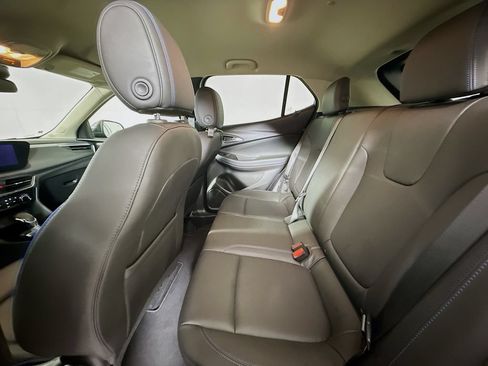 Used 2025 Buick Encore GX Sport Touring FWD image 22