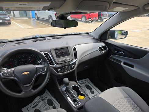 Used 2024 Chevrolet Equinox LS w/ Driver Confidence II Package FWD image 9