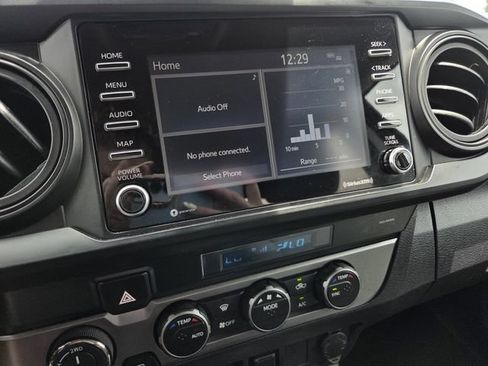 Used 2021 Toyota Tacoma SR AWD/4WD image 9
