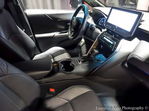 Used 2024 Toyota Venza Limited image 36