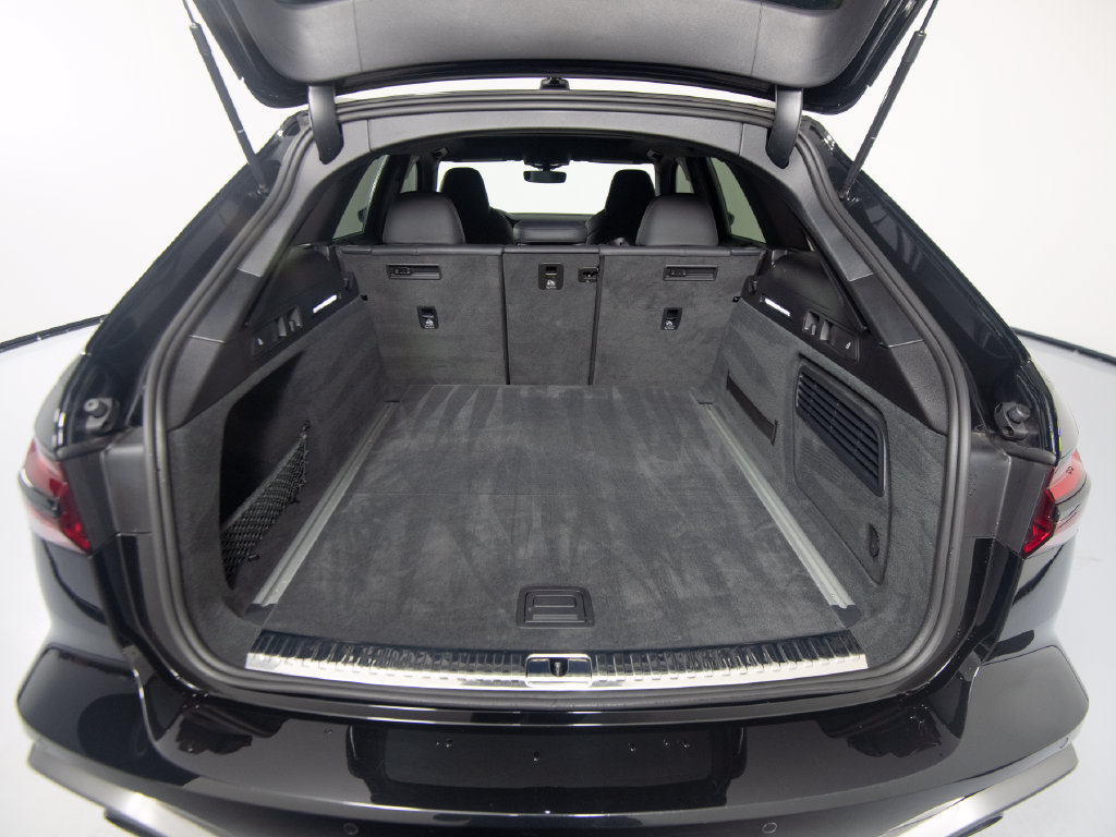 Used 2025 Audi RS 6 performance AWD/4WD image 51