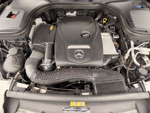 Used 2019 Mercedes-Benz GLC 300 4MATIC image 31