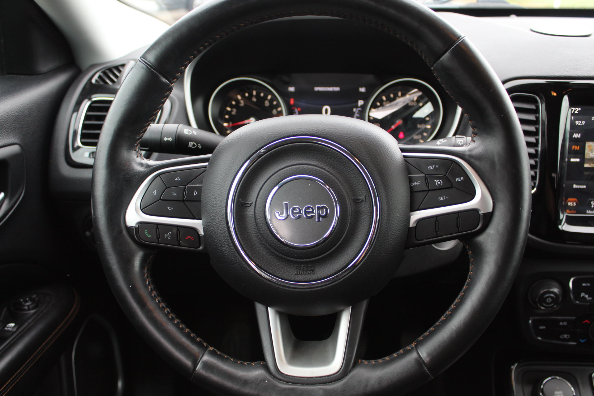 Used 2018 Jeep Compass Limited w/ Navigation Group AWD/4WD image 22