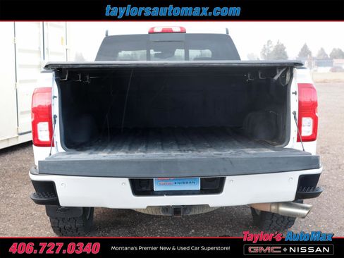 Used 2018 Chevrolet Silverado 1500 High Country image 29