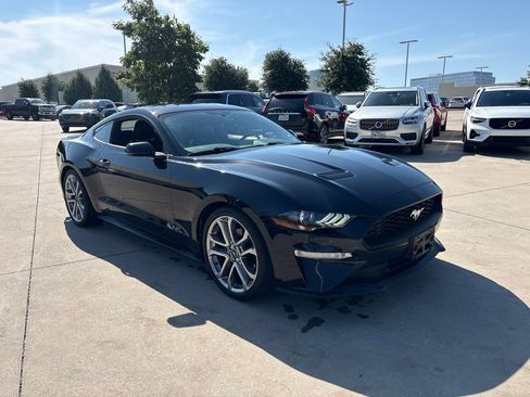 Used 2018 Ford Mustang Premium RWD image 3