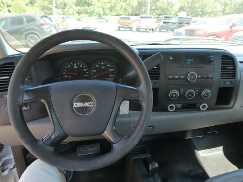 Used 2010 GMC Sierra 1500 W/T w/ Skid Plate Package AWD/4WD image 13