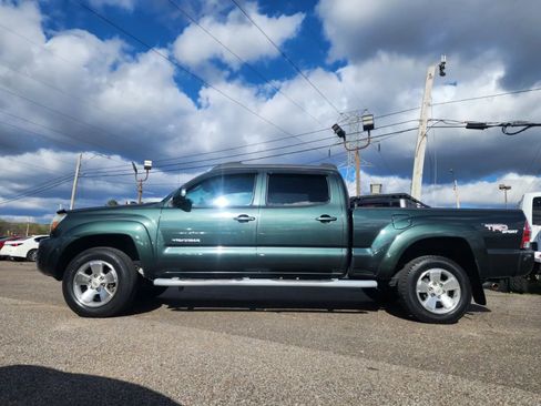 Used 2010 Toyota Tacoma PreRunner image 3