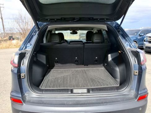 Certified 2022 Jeep Cherokee Latitude Lux w/ Mopar Interior Package AWD/4WD image 11