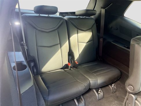 Used 2022 Cadillac XT6 Premium Luxury w/ Technology Package image 29