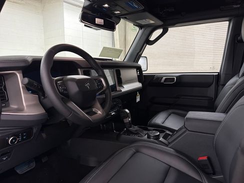 New 2026 Ford Bronco Outer Banks AWD/4WD image 6