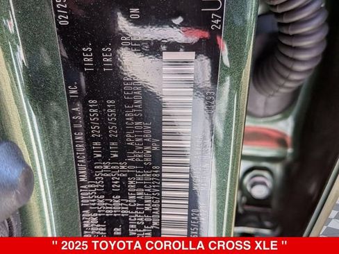 Used 2025 Toyota Corolla Cross XLE w/ Convenience Package AWD/4WD image 41