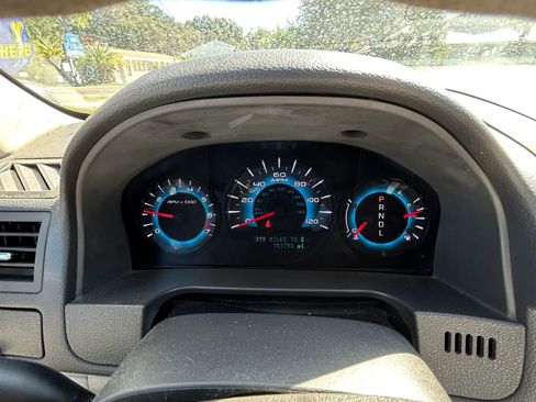 Used 2011 Ford Fusion SE w/ 202A Rapid Spec Order Code image 10