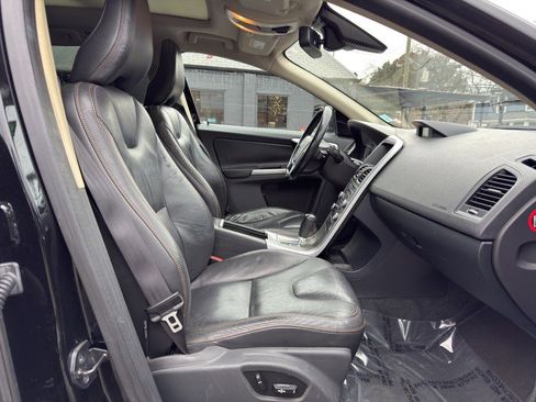 Used 2011 Volvo XC60 3.2 image 24