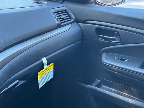 New 2025 Honda Ridgeline RTL image 32