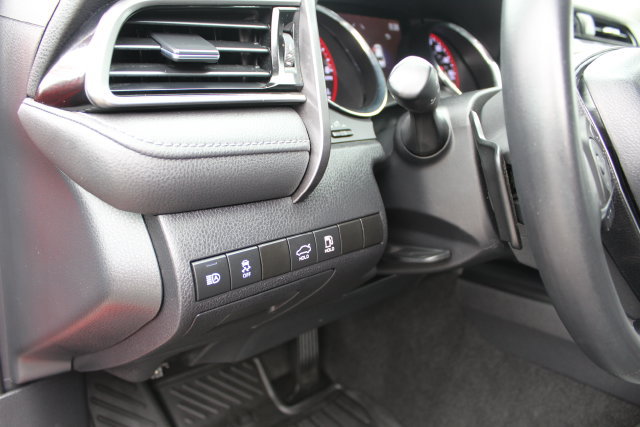 Used 2019 Toyota Camry XSE FWD image 49
