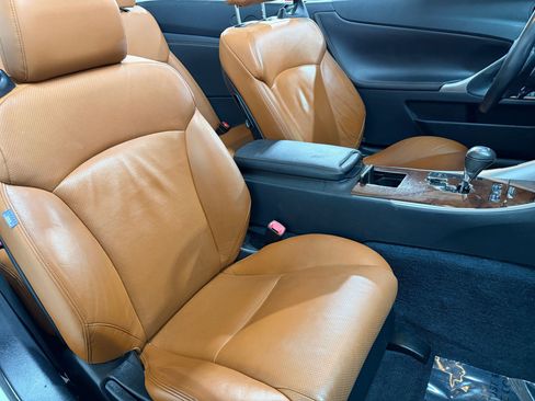 Used 2014 Lexus IS 250C w/ Luxury Package RWD image 46
