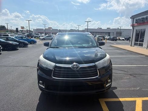 Used 2015 Toyota Highlander Limited Platinum AWD/4WD image 12