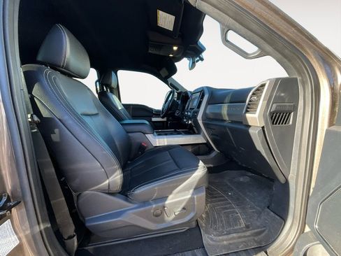 Used 2022 Ford F250 Lariat w/ Chrome Package image 15