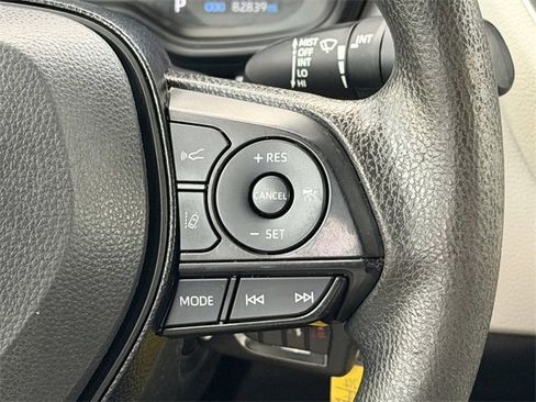 Used 2021 Toyota Corolla LE image 28