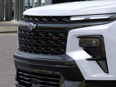 New 2026 Chevrolet Traverse RS w/ LPO, Floor Liner Package FWD image 13