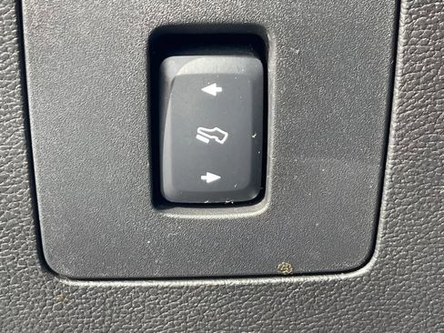 Used 2017 Ford F150 XLT w/ Equipment Group 302A Luxury image 39