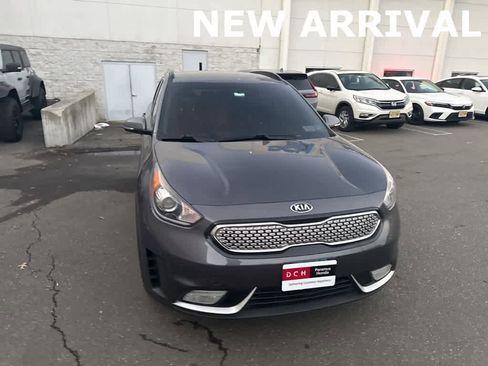 Used 2018 Kia Niro EX w/ EX Touring Graphite Edition image 8