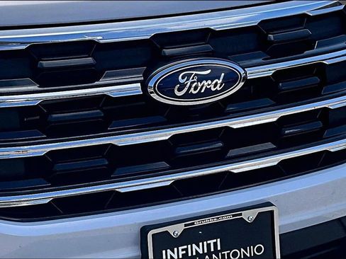 Used 2025 Ford Explorer Active image 41