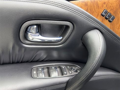 Used 2024 Nissan Armada SL image 31