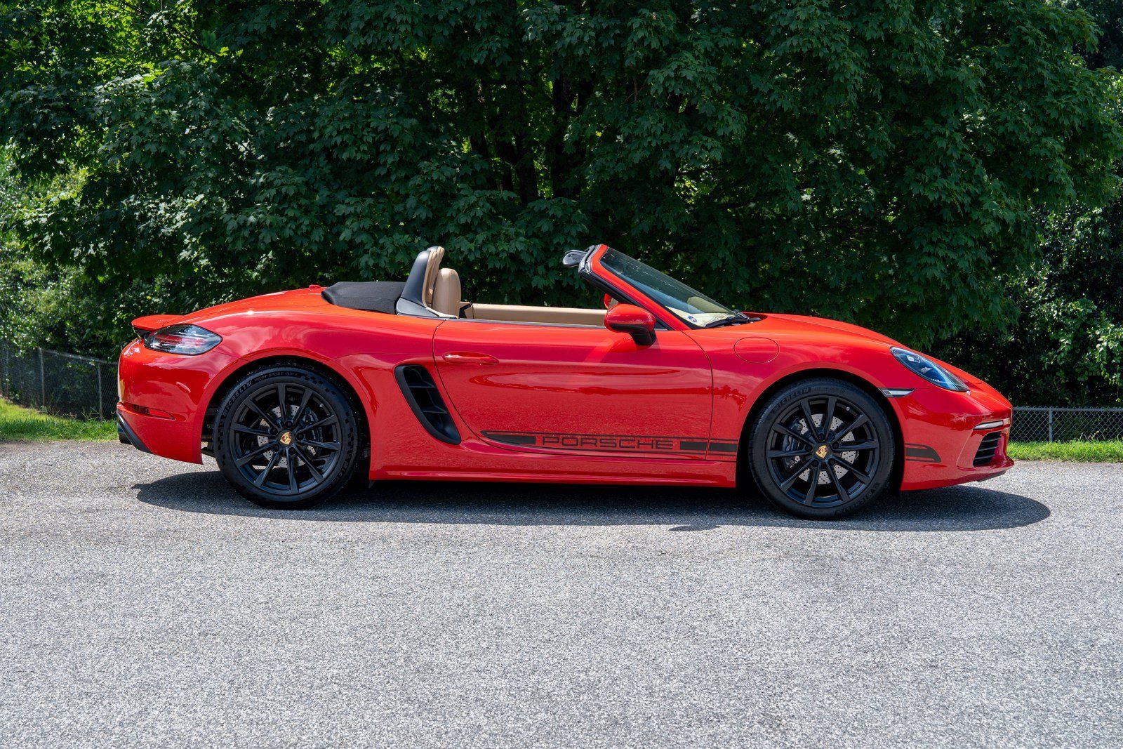 Used 2017 Porsche 718 Boxster RWD image 8