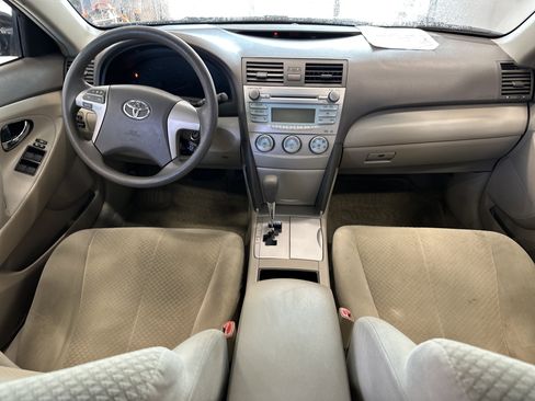Used 2009 Toyota Camry LE image 6