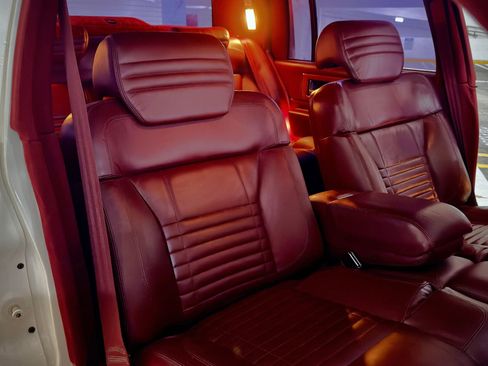 Used 1990 Cadillac Fleetwood 60 Special FWD image 24