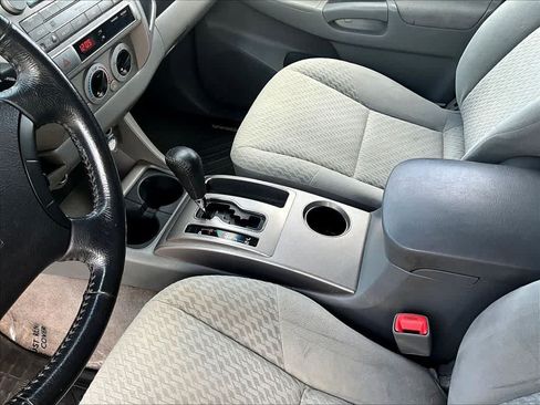Used 2011 Toyota Tacoma 4x4 Double Cab w/ SR5 Pkg #2 image 19