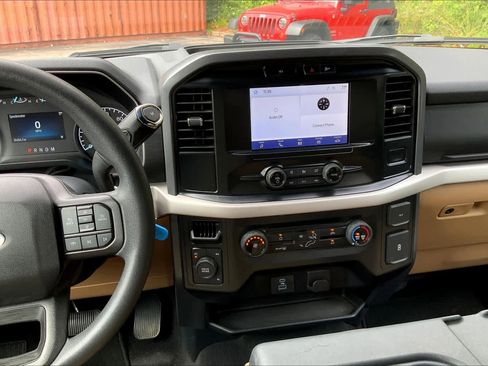 Used 2023 Ford F150 XLT image 11