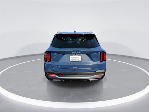 New 2026 Kia Sorento S w/ S Panoramic Sunroof Package image 7