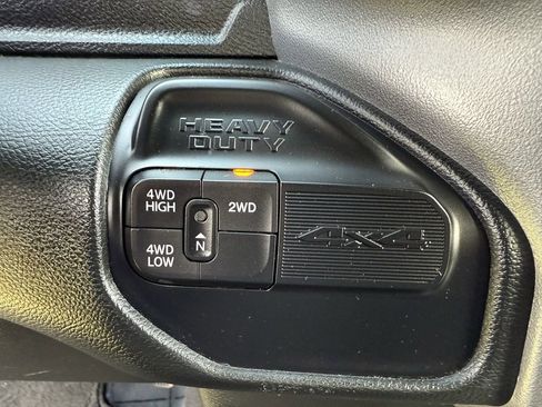 Used 2024 RAM 2500 Big Horn image 28