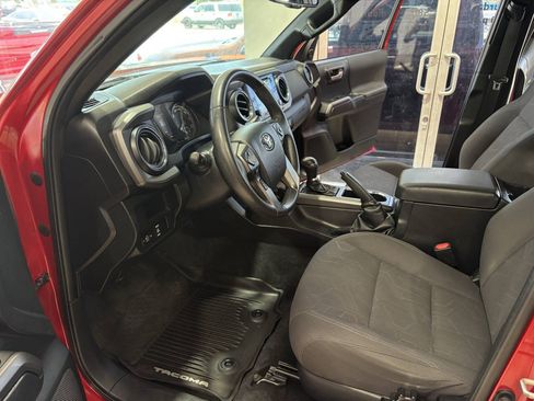 Used 2016 Toyota Tacoma TRD Off-Road w/ Towing Package RWD image 14